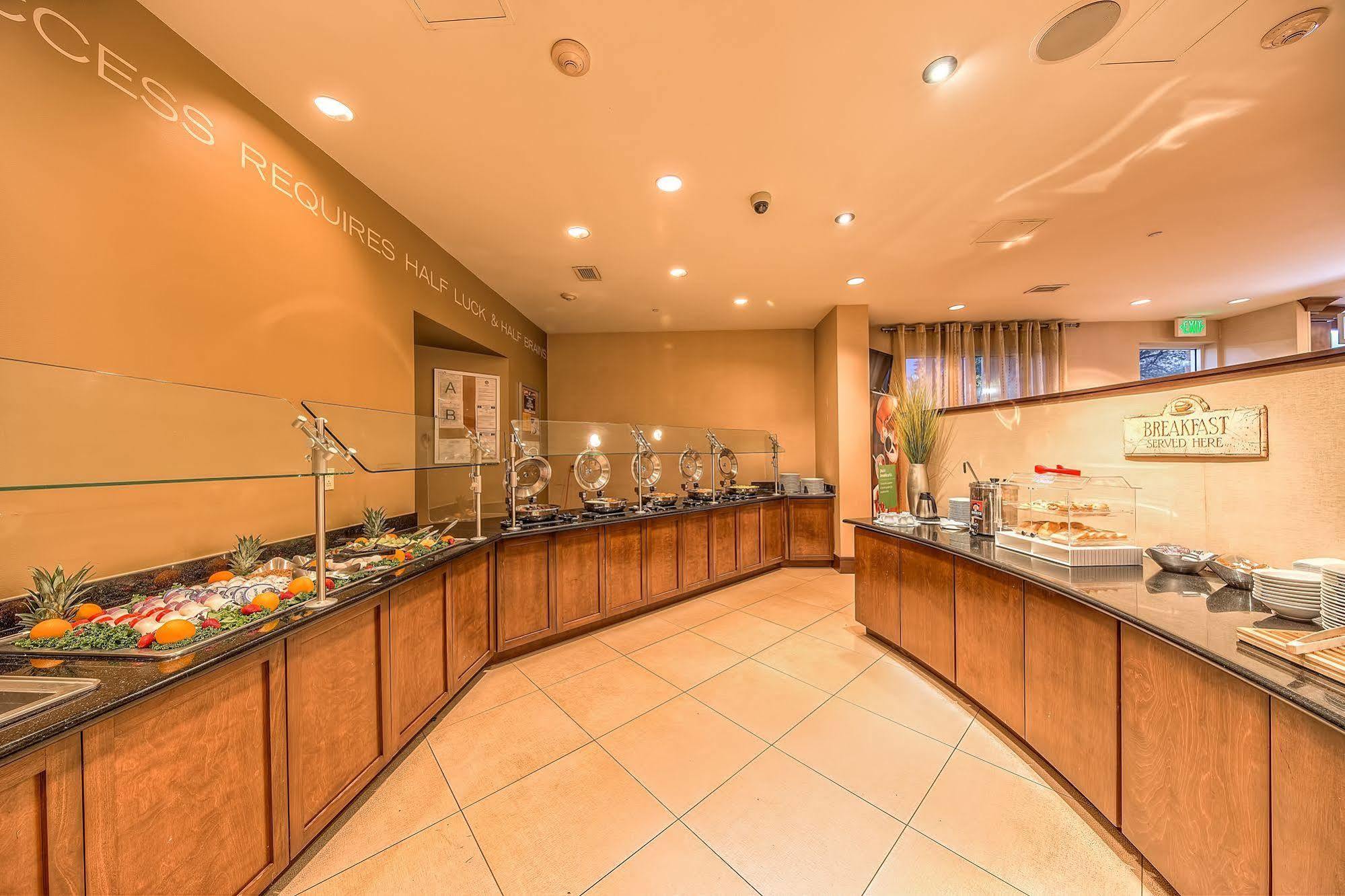 Holiday Inn - Gulfport-Airport By Ihg Dış mekan fotoğraf